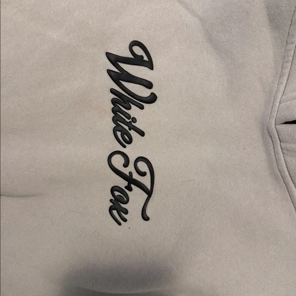 White fox hoodie - Picture 4 of 6